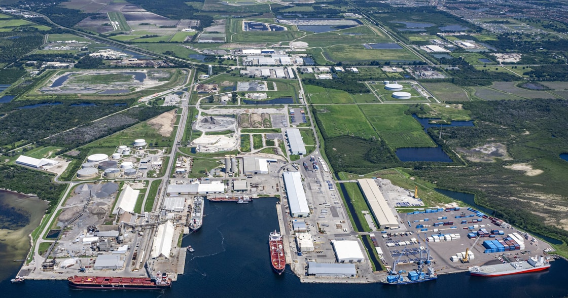 US firms explore liquefied CO2 terminal and vessel at Florida port