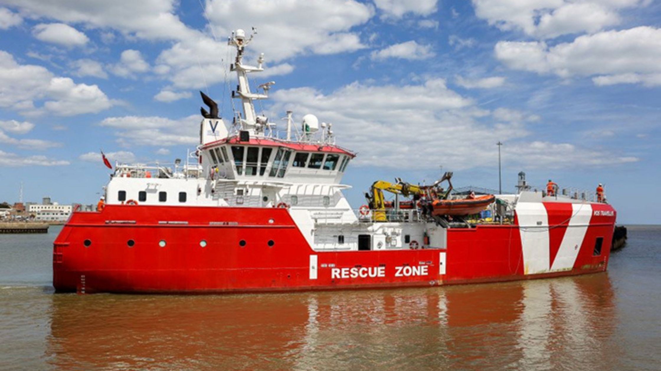 Vroon Offshore Services Secures £7 Million ERRV Contract for ScottishPower Renewables’ East Anglia Wind Farms