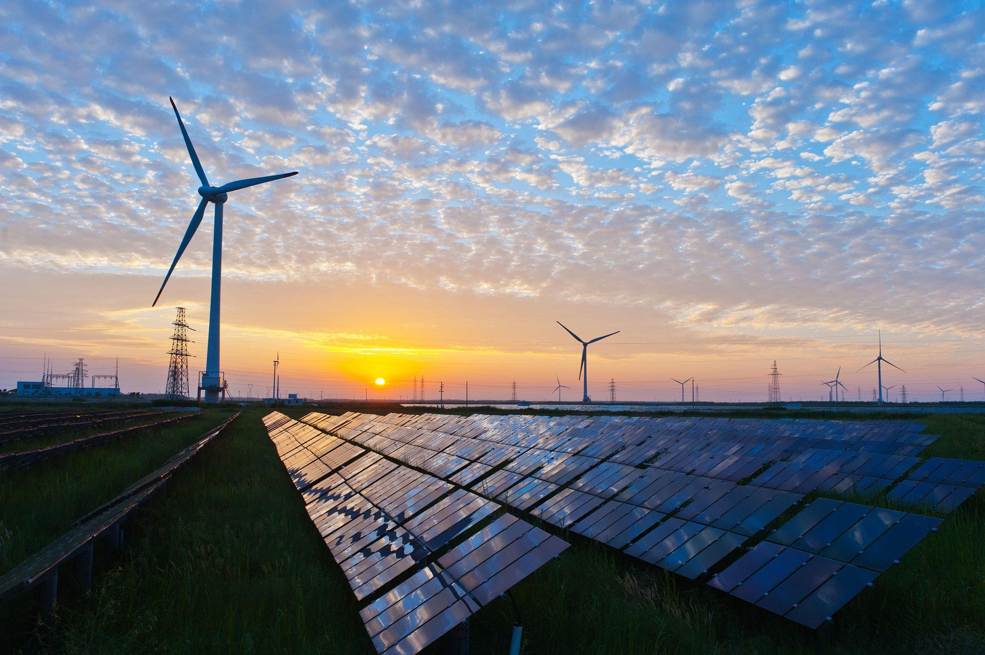 UAE Raises Clean Energy Target To 35% By 2030–2031