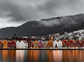 Norway’s $2.3 Trillion Oil Fund Loses $30 Billion in Third Quarter